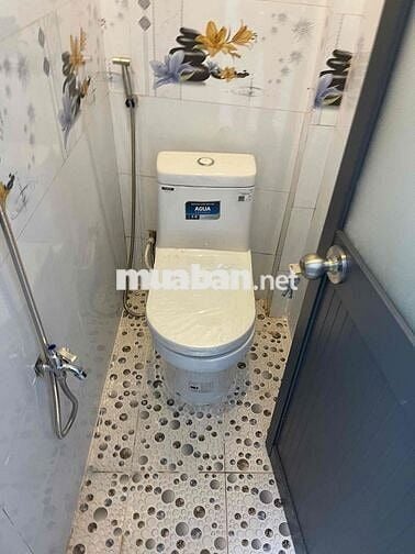 Nhà  ngang 4 x 7m 2PN 2WC Đường Trương Thị Hoa  Gần Bệnh Viện Q12 .