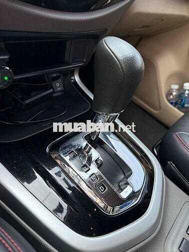 Nissan Navara 2018 Tự động Xanh đậm