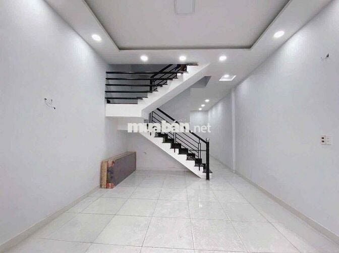 Khai trương siêu phẩm nhà nguyên căn mặt tiền ngay bến xe miền Đông