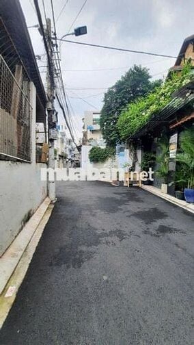 CÔ CHỦ LỚN TUỔI ĐỂ LẠI NHÀ VỀ Ở CÙNG CON CHÁU - 22/1 TÂN SƠN NHÌ