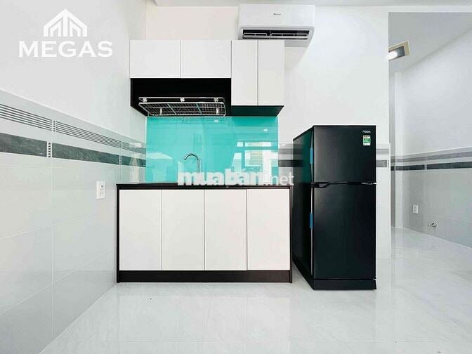 Căn Hộ Ban Công Full Nội Thất Ngay Công Viên Làng Hoa