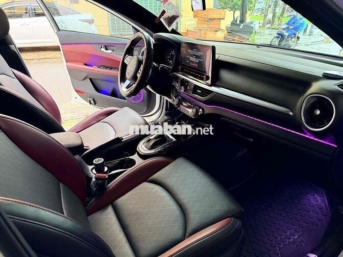 Kia K3 2024 Premium 2.0 AT - 5000 km 599tr