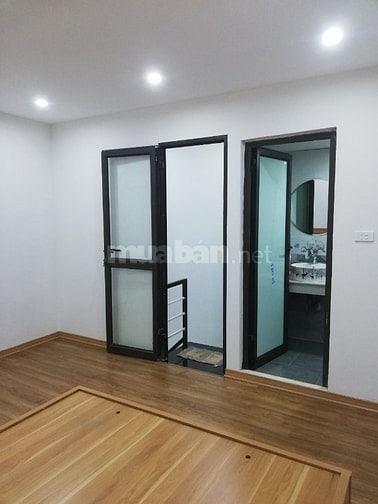 Bán  nhà 30m² x 2T nhà mới đủ đồ ngõ 219 Đê Tô Hoàng HBT - HN