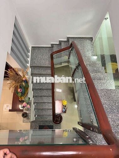 Cho thuê nguyên căn rộng rãi, 2pn2wc, Hxh Đường số 51 p14 Gò vấp