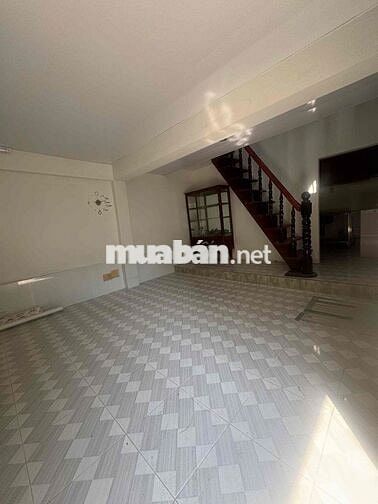 🍀Cho thuê nhà góc 2MT, khu nam hùng vương. BTân