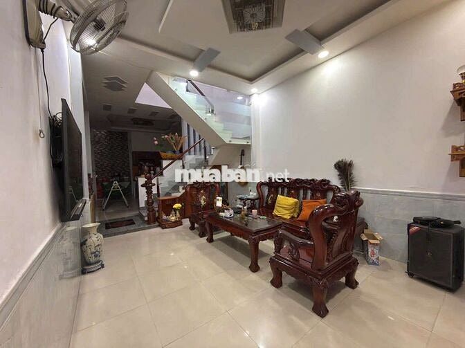 Cho thuê nguyên căn rộng rãi, 2pn2wc, Hxh Đường số 51 p14 Gò vấp