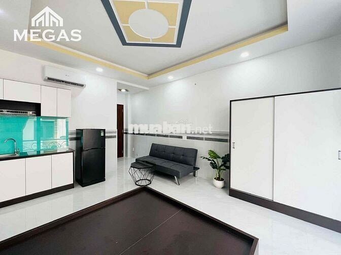 Căn Hộ Ban Công Full Nội Thất Ngay Công Viên Làng Hoa