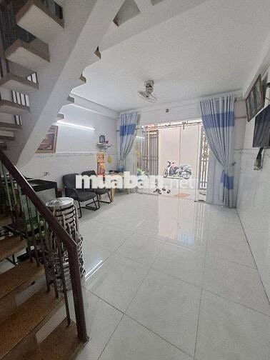 CÔ CHỦ LỚN TUỔI ĐỂ LẠI NHÀ VỀ Ở CÙNG CON CHÁU - 22/1 TÂN SƠN NHÌ