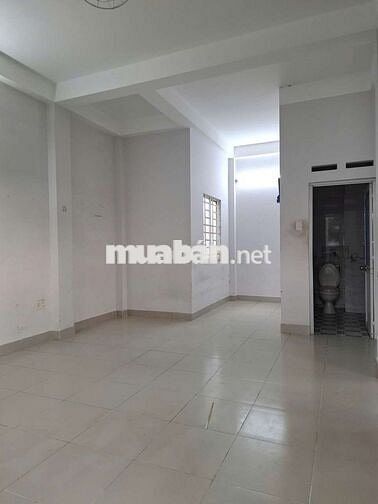 Nhà  đường Ao Đôi hẻm xe tải, diện tích sử dụng 192 m2, đúc kiên cố