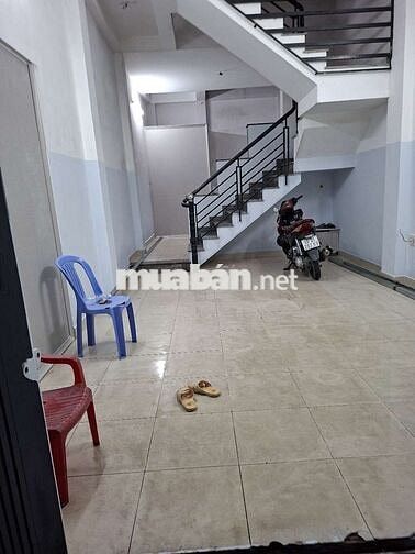 Nhà  đường Ao Đôi hẻm xe tải, diện tích sử dụng 192 m2, đúc kiên cố