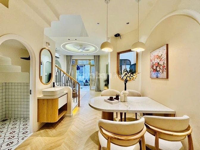 Chủ bán nhà Đường Điện Biên Phủ Quận 3 ,50m2 Giá 4ty020 lh Vân