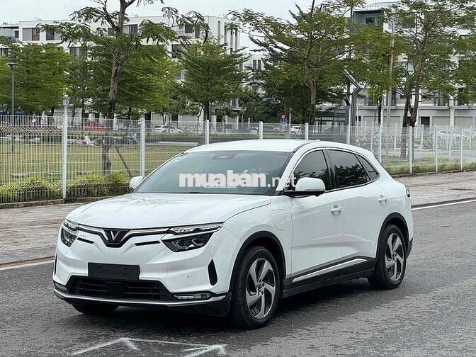 VF8 Eco 2023 GF Mua Pin Catl giảm 70tr đổi xe xăng