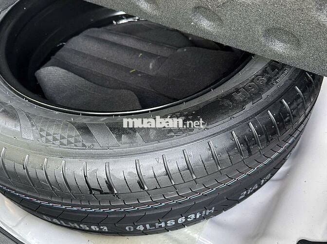 Hyundai Creta cao cấp 2023 “8 nghìn km” như mới 6x