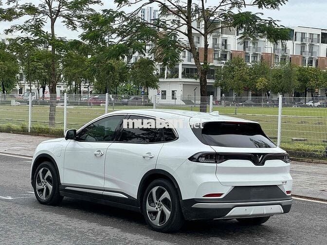 VF8 Eco 2023 GF Mua Pin Catl giảm 70tr đổi xe xăng
