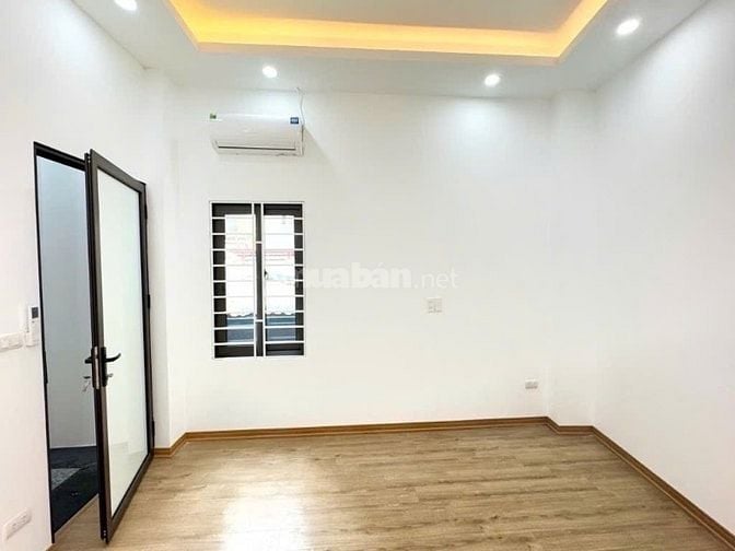 Bán nhà Hồ Đền Lừ ô tô đỗ cửa, Dt 43m2, 4t, mt 3.5m, giá 8.3 tỷ, 