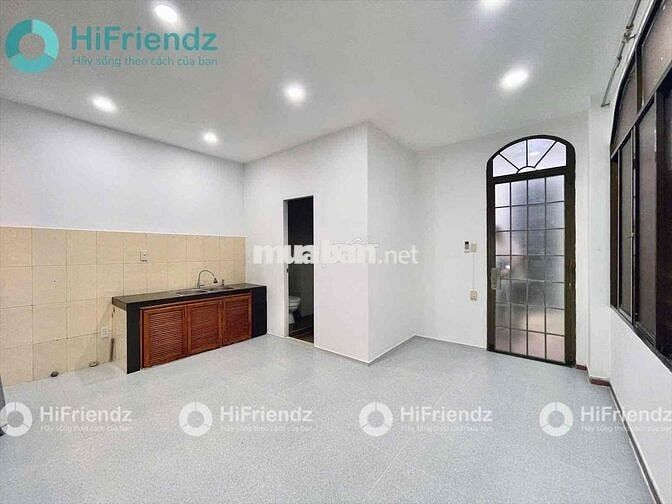 CHO THUÊ STUDIO BAN CÔNG NGAY NGÃ TƯ PHÚ NHUẬN - GẦN QUẬN 1