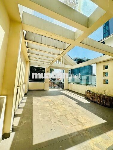 Cho thuê nhà mặt tiền số 1A Lam Sơn, Phường 5, Quận Phú Nhuận