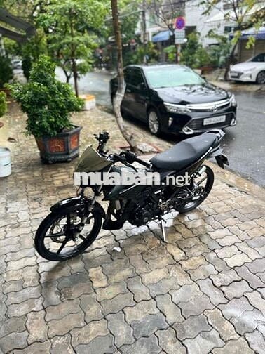 Suzuki Raider Đen Côn tay