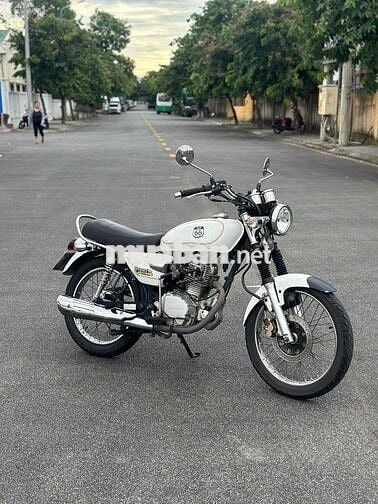 Xe máy Husky màu Trắng