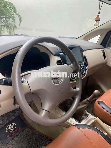 Toyota Innova 2008 G - 130 km