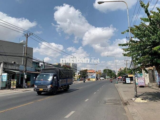 Tôi bán lô đất để xây nhà. Gần với VINHOME Hóc Môn và BV Xuyên Á.