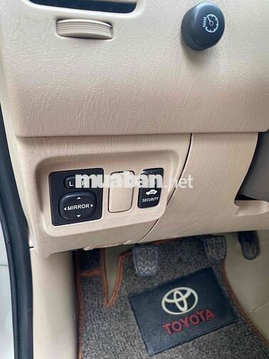 Toyota Innova 2008 G - 130 km