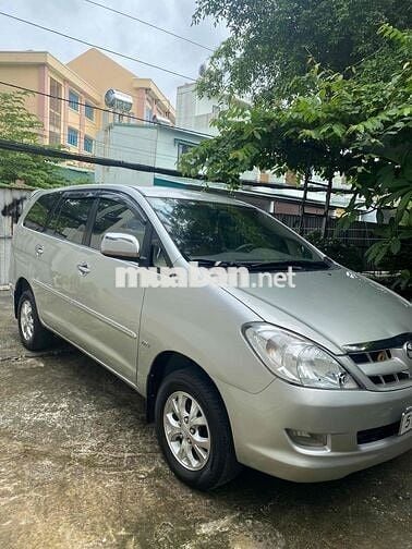 Toyota Innova 2008 G - 130 km
