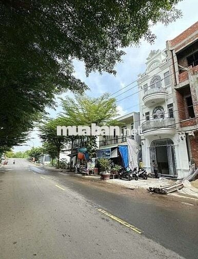 NHÀ 2 LẦU CAO CẤP - KHU TĐC NHI ĐỒNG - GẦN ĐẠI HỌC FPT