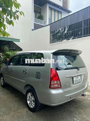 Toyota Innova 2008 G - 130 km