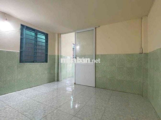 Nhà mới sơn sạch sẽ 50m2 giảm 50% tháng đầu tiên