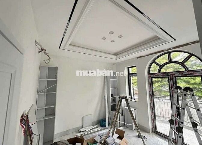 NHÀ 2 LẦU CAO CẤP - KHU TĐC NHI ĐỒNG - GẦN ĐẠI HỌC FPT