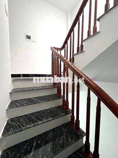 Nhà 5 tầng _ 4ty9 _ tặng full nội thất