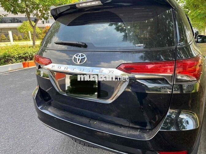 Bán xe Toyota Fortuner 2020 2.4AT 4x2 còn rất mới