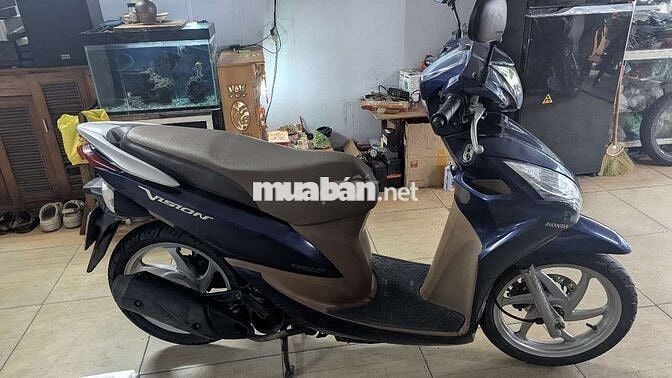 Xe vision màu xanh đời 2013