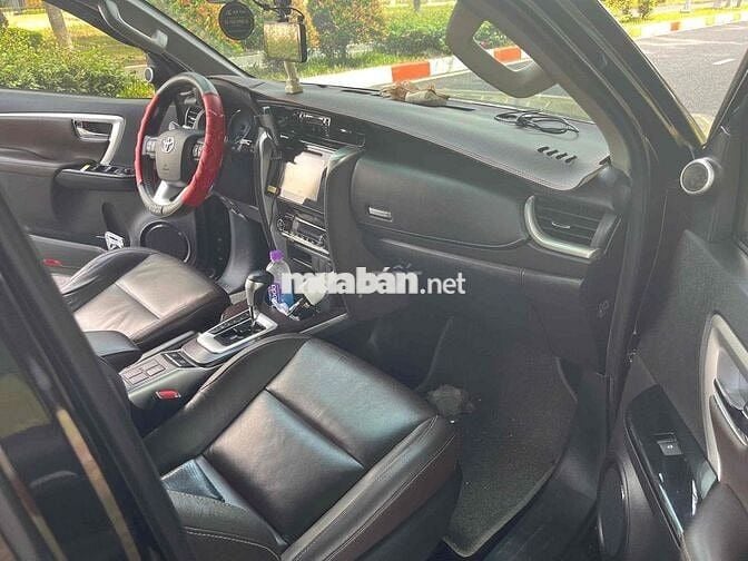 Bán xe Toyota Fortuner 2020 2.4AT 4x2 còn rất mới