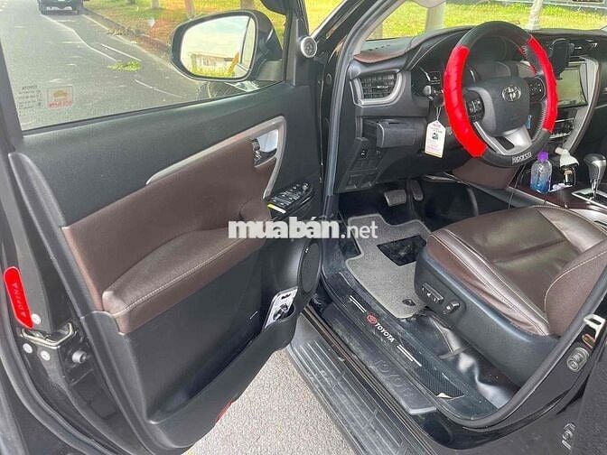 Bán xe Toyota Fortuner 2020 2.4AT 4x2 còn rất mới