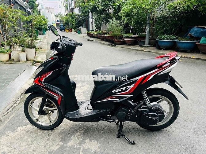 Yamaha Luvias FI 2015 Đen Đỏ