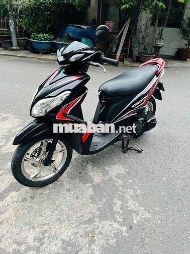 Yamaha Luvias FI 2015 Đen Đỏ