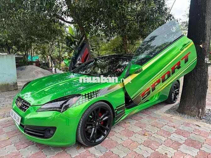 Hyundai Genesis 2010 Xanh lá