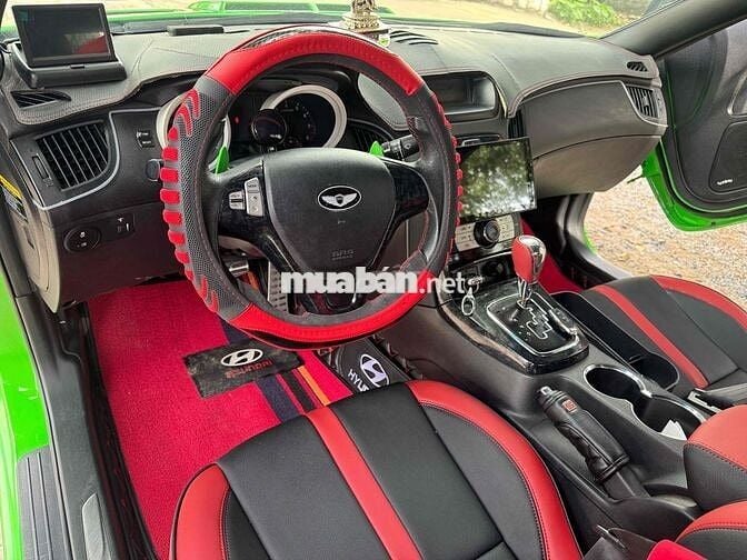 Hyundai Genesis 2010 Xanh lá