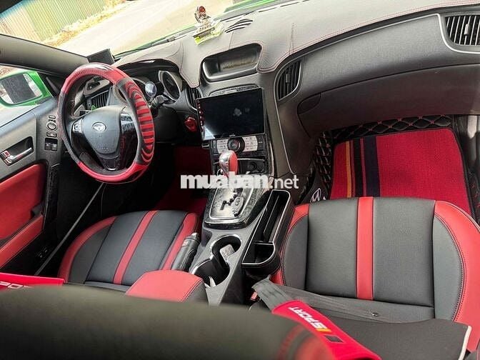 Hyundai Genesis 2010 Xanh lá