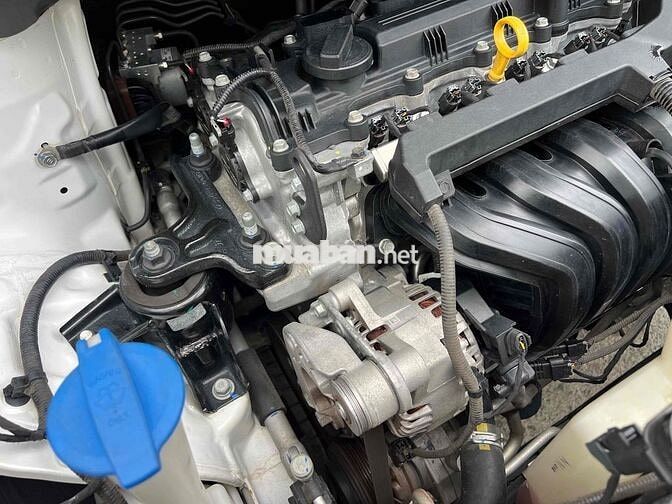 Hyundai Stargazer 2022 Trắng 7 chỗ