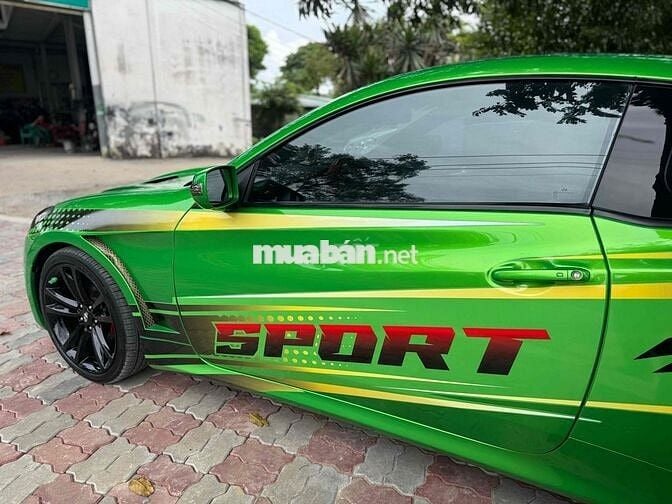 Hyundai Genesis 2010 Xanh lá