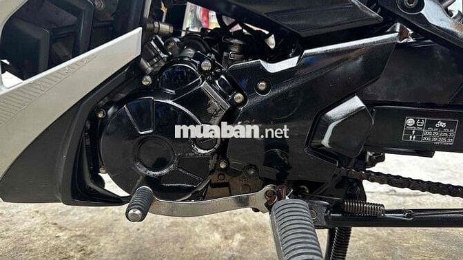 Exciter 150 trắng đỏ 2016 ( hỗ trợ góp )