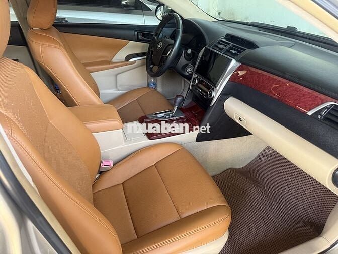 Toyota Camry 2015 2.0E - 86000 km