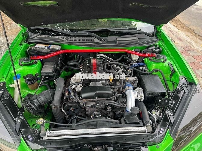 Hyundai Genesis 2010 Xanh lá