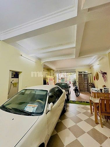 Bán Nhà Hoàng Quốc Việt, Cầu Giấy, 90m2 = 22,6 Tỷ, 5 Tầng, Oto Đỗ 24h