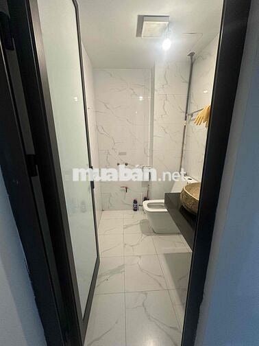 siêu hiếm đồng bát 120m2 giá 17tr cty cũ mới dọn ra lô góc full kính