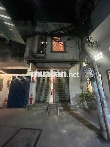 cần bán gấp nhà Q11 ( chính chủ )