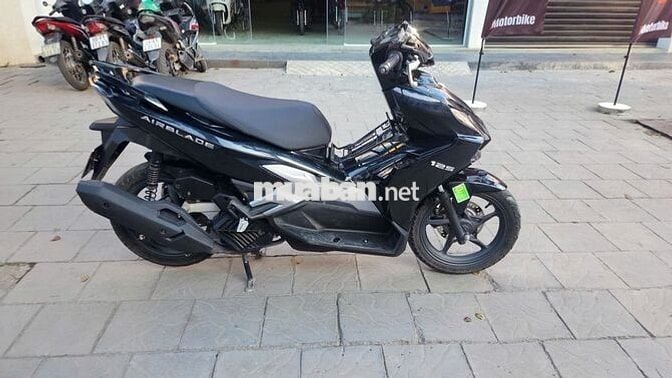 Honda Air Blade 125 Đen bóng 2024